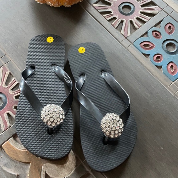 Cute flip flops - Picture 1 of 4